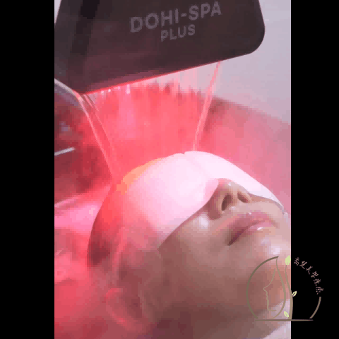 補充頭皮流失的水分，改善乾癢、緊繃與敏感，使頭皮呈現健康光澤。